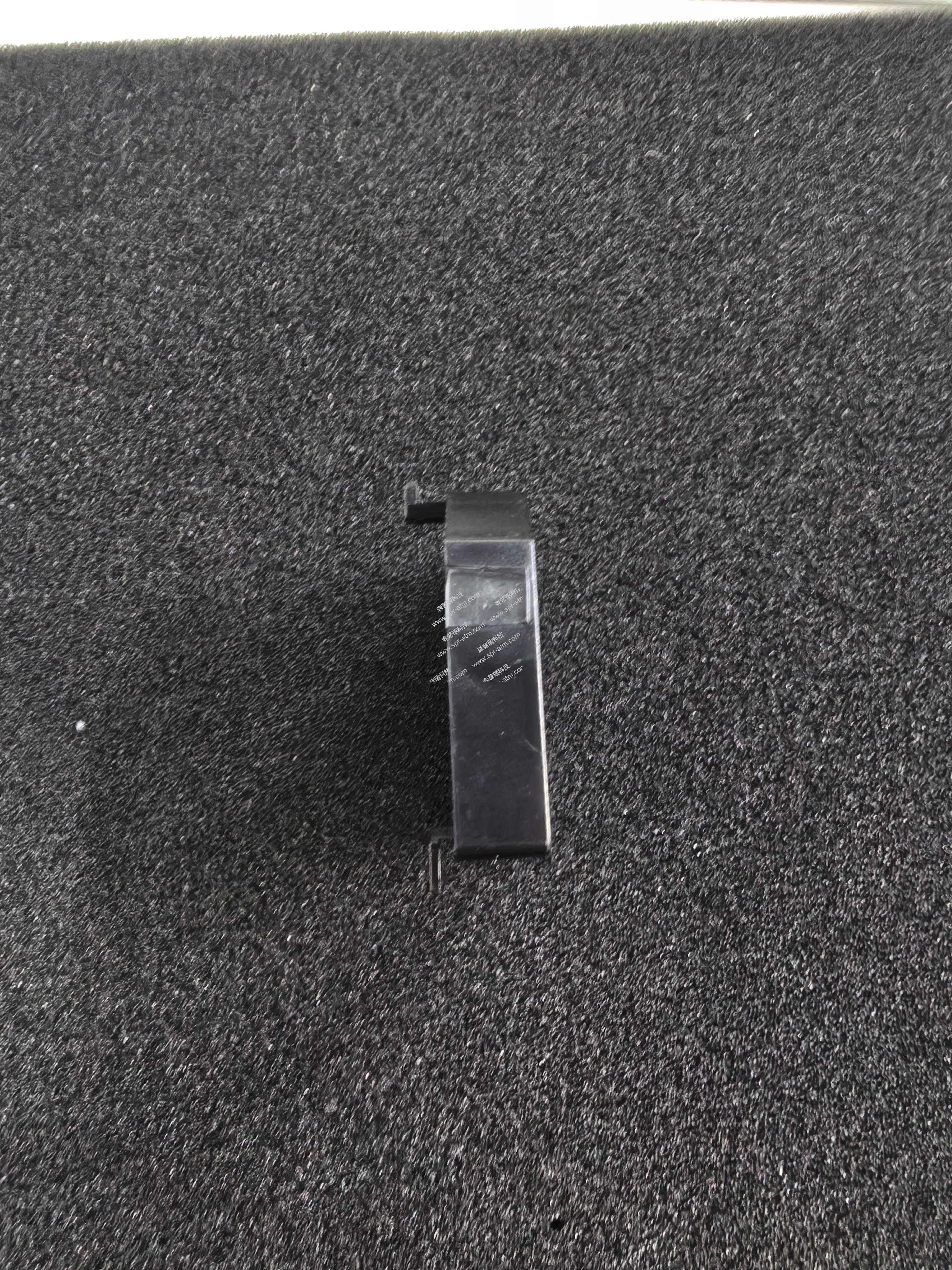 S2钞箱传感器支架 445-0726537