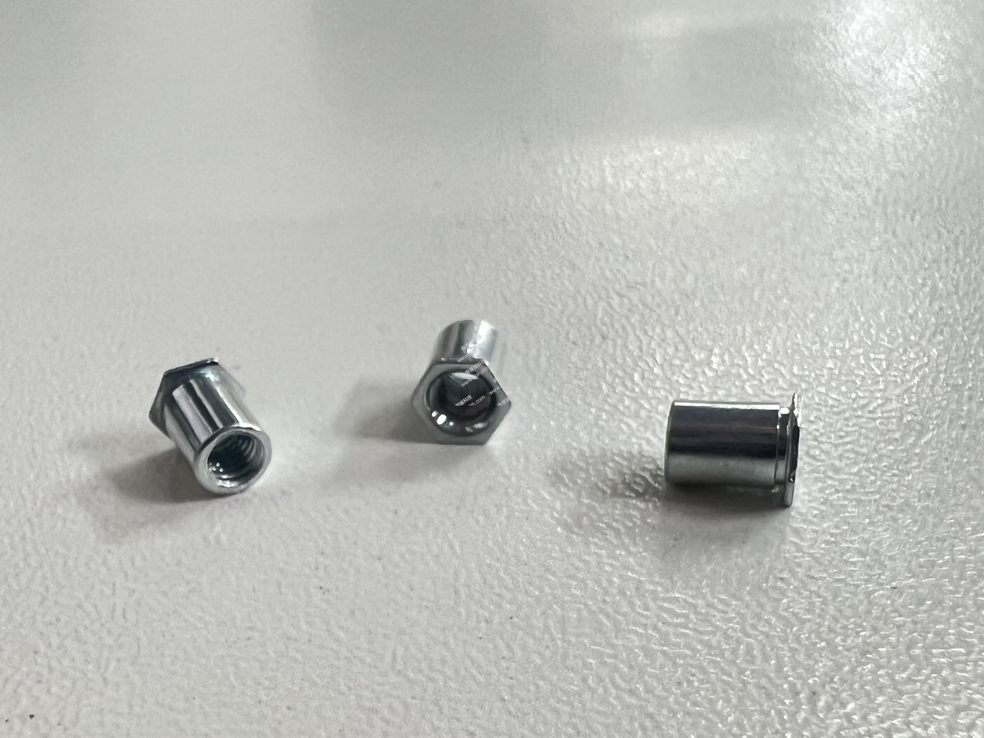 螺丝安装柱STANDOFF, SELF CLINCHING M3 (BUSHING GATE BAR LARGE)
