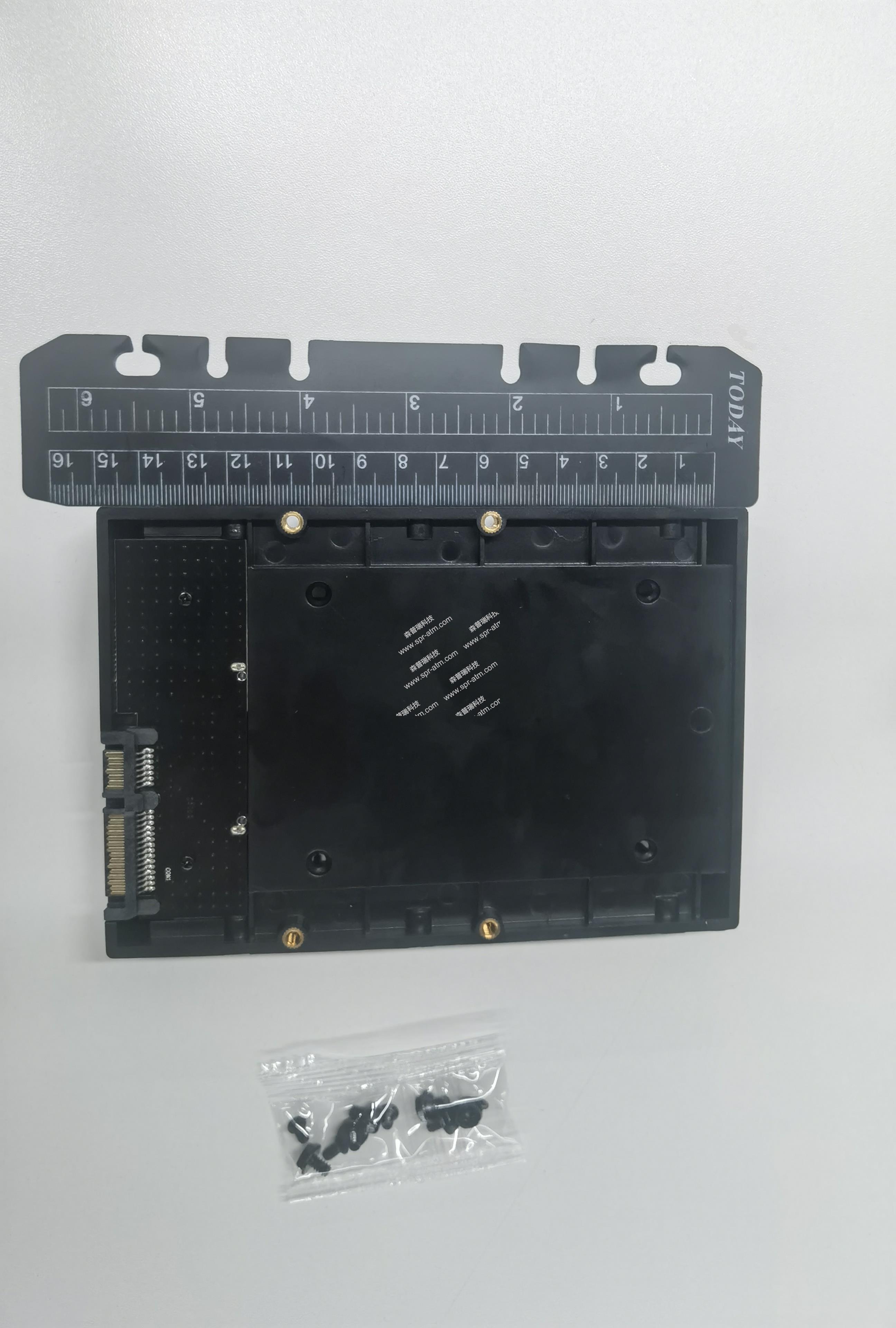 标准SATA口2.5英寸转3.5英寸硬盘转接盒