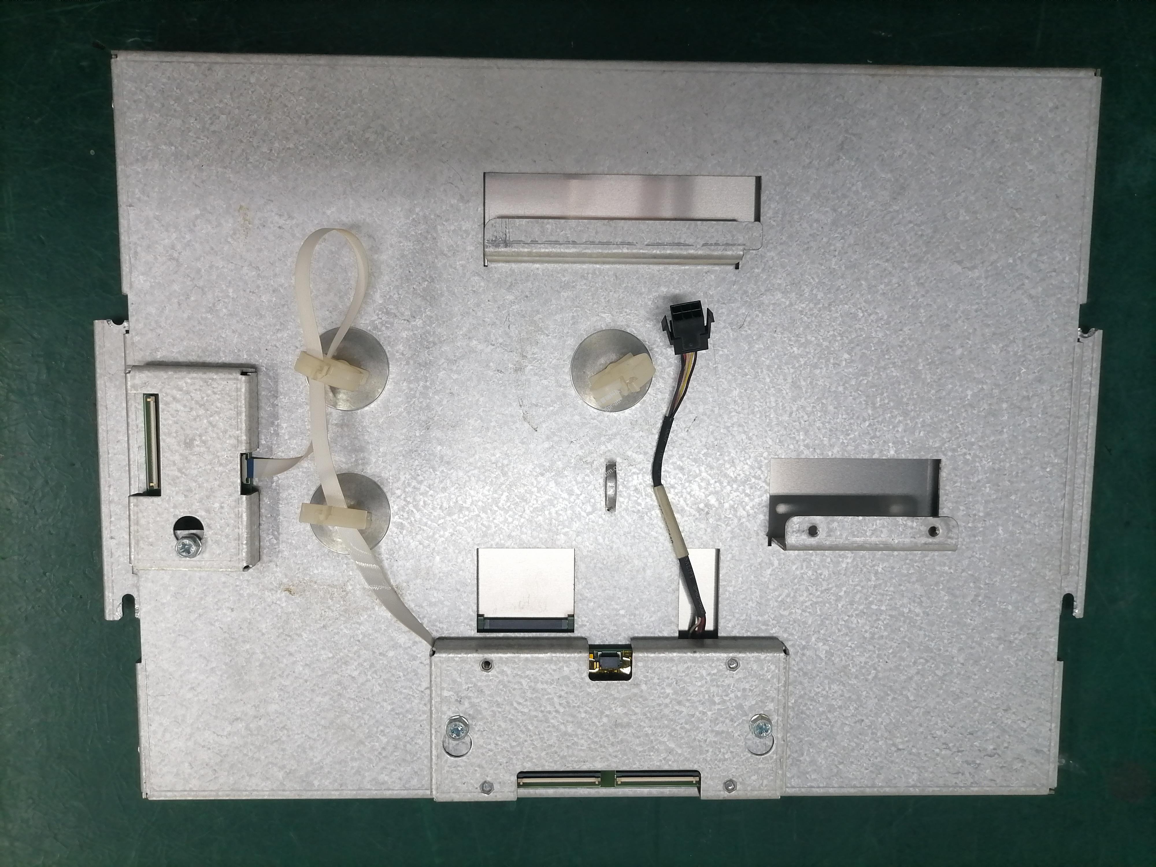 6687 15寸TFT显示器