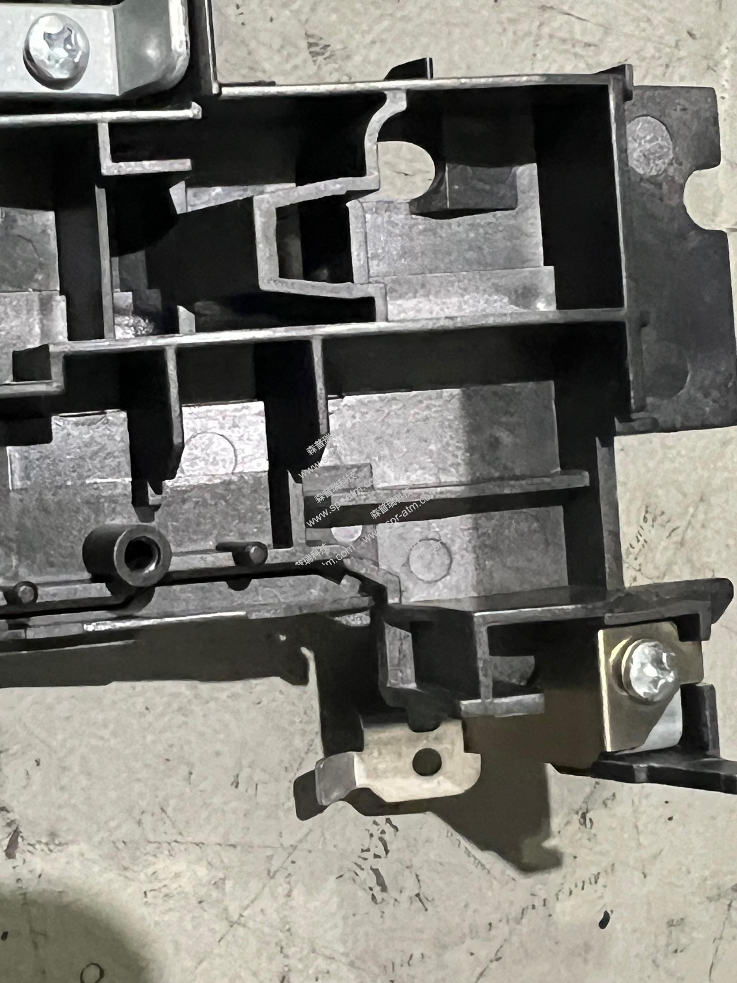 迪堡ECRM Cash Slot 左弹片1750345267