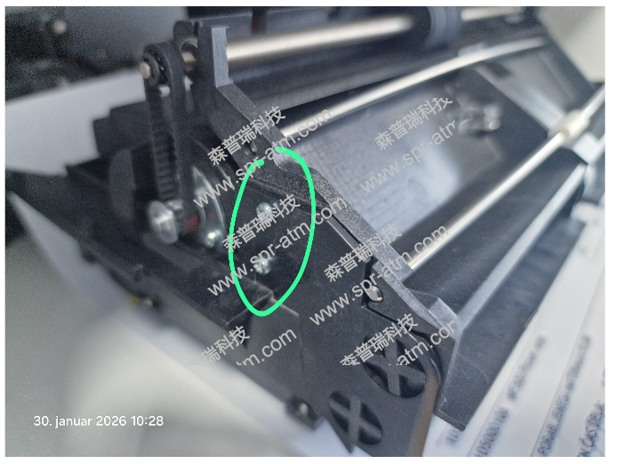 NF300 侧边螺丝 (左）